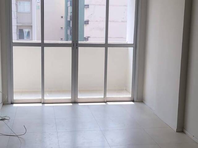 #31 - Apartamento para Venda em Vila Velha - ES - 2